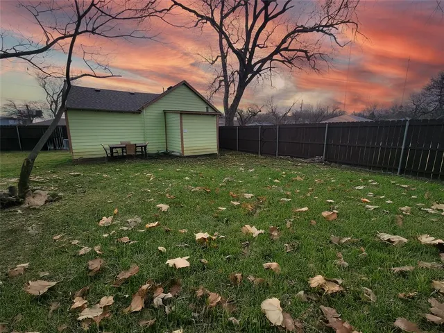 $1,650 | 233 Texas Street, Cedar Hill, TX 75104