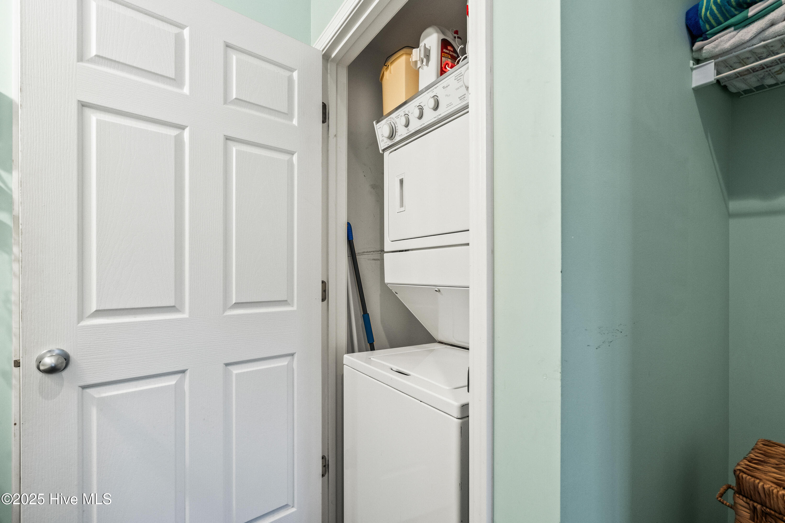 215 Royal Poste Road, Unit 2711 Sunset Beach, NC 28468 - Photo 30 of 48 215 Royal Poste Rd Unit 2711 Laundry
