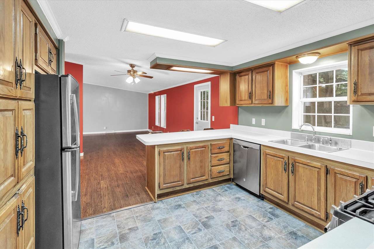 8408 North Sturgeon Road Midland, MI 48642 - Photo 12 of 38 Gallery Image 12