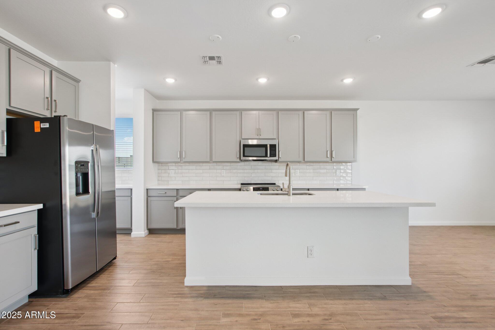 15734 West Brown Street Waddell, AZ 85355 - Photo 16 of 61 16-web-or-mls-W Brown St-S2708-016