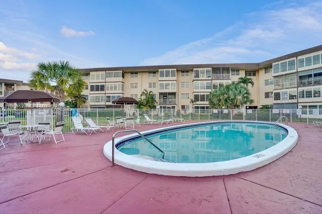 $85,000 | 2900 Northwest 47th Terrace, Unit 405B, Lauderdale Lakes, FL 33313