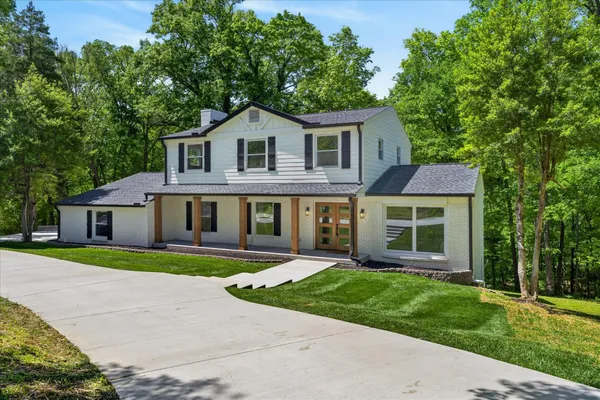 $639,000 | 1640 Simpson Drive, Clarksville, TN 37043