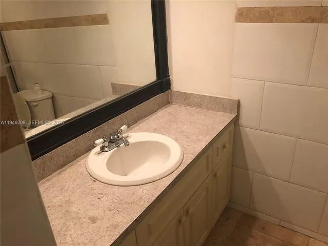 $1,550 | 4301 Northwest S Tamiami Canal Drive, Unit 3112, Miami, FL 33126