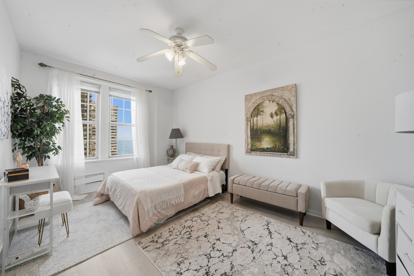 6101 North Sheridan Road, Unit 12E Chicago, IL 60660 - Photo 12 of 32