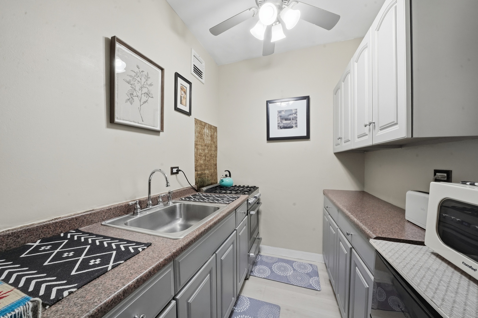 6101 North Sheridan Road, Unit 12E Chicago, IL 60660 - Photo 16 of 32