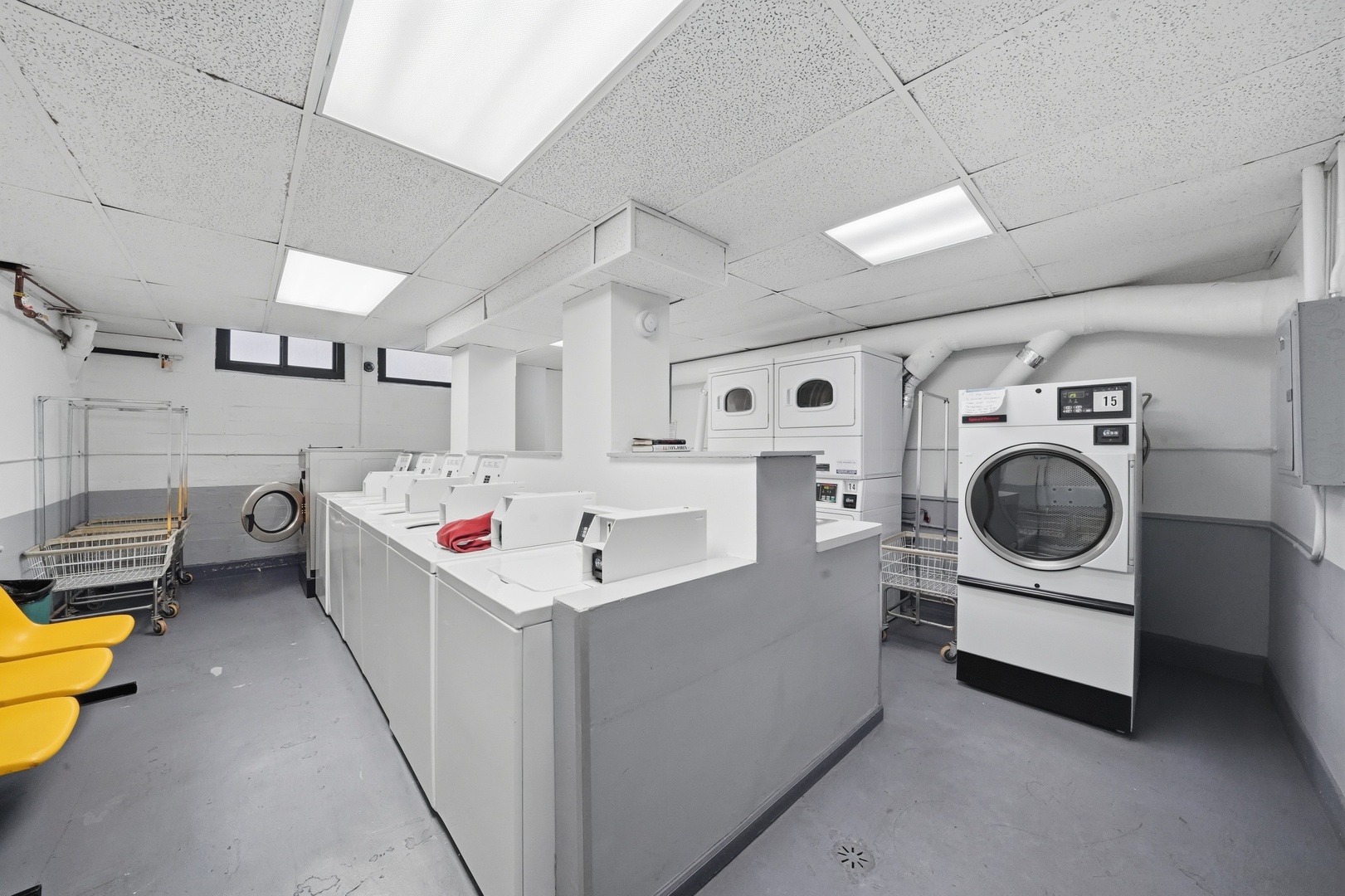 6101 North Sheridan Road, Unit 12E Chicago, IL 60660 - Photo 22 of 32