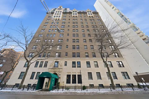 $175,000 | 6101 North Sheridan Road, Unit 12E, Chicago, IL 60660
