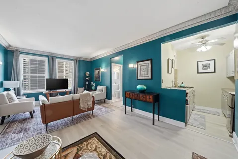 $175,000 | 6101 North Sheridan Road, Unit 12E, Chicago, IL 60660