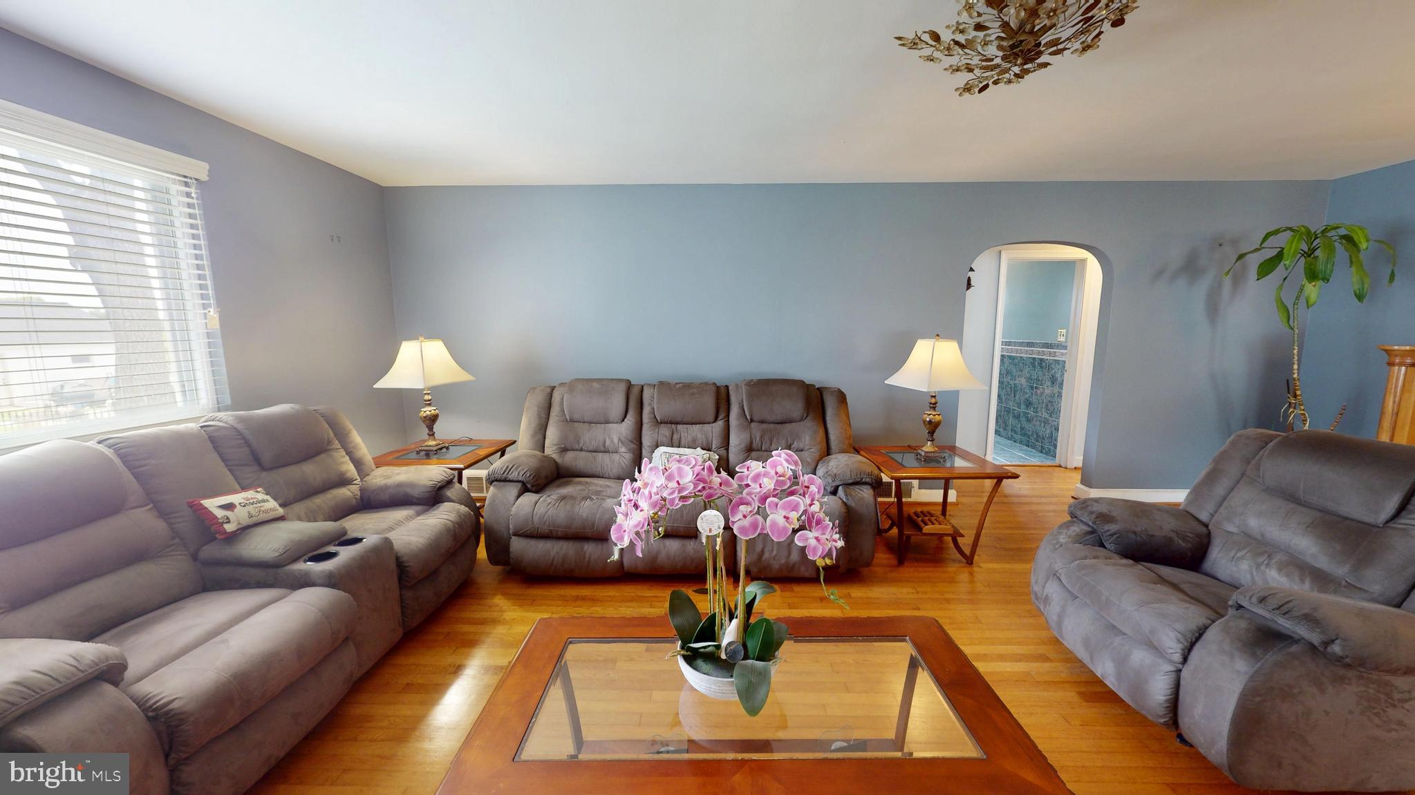 6103 Manor Road Clinton, MD 20735 - Photo 10 of 48 a living room with furniture