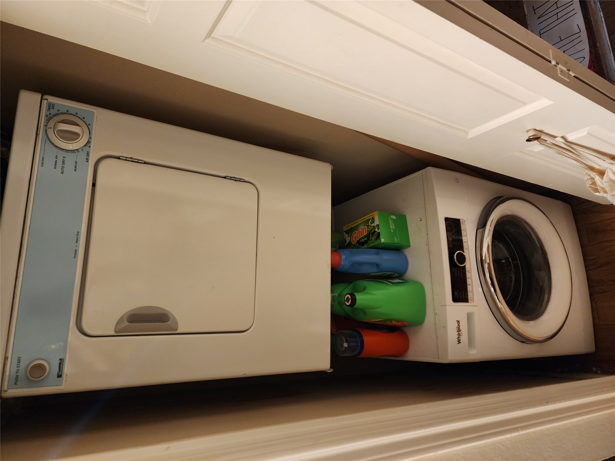 2414 Longview Street, Unit 306 Austin, TX 78705 - Photo 14 of 14 a utility room with dryer and washer