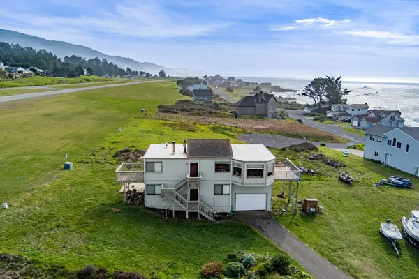 $619,000 | 16 Sail Court, Shelter Cove, CA 95589