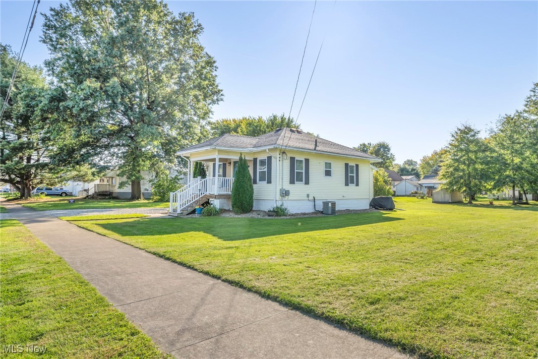53 Medina Street Rittman, OH 44270 - Photo 2 of 27