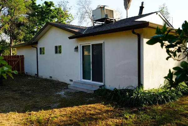 $460,000 | 2214 Fordham Avenue, Clovis, CA 93611