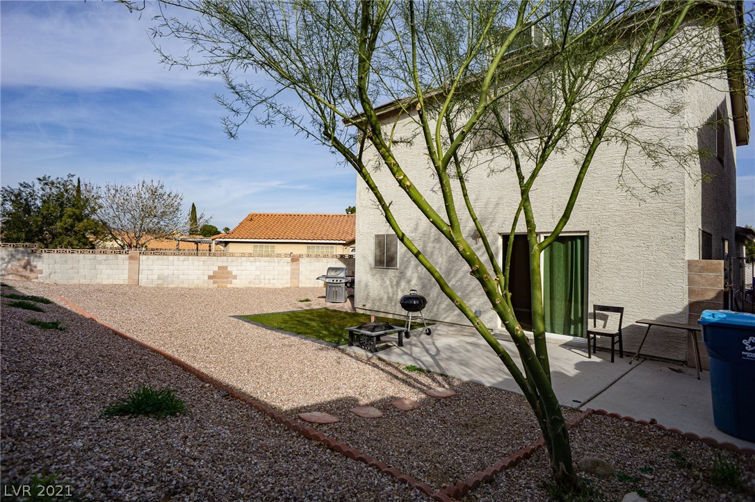 1017 Wilson Cliffs Road Las Vegas, NV 89128 - Photo 19 of 41