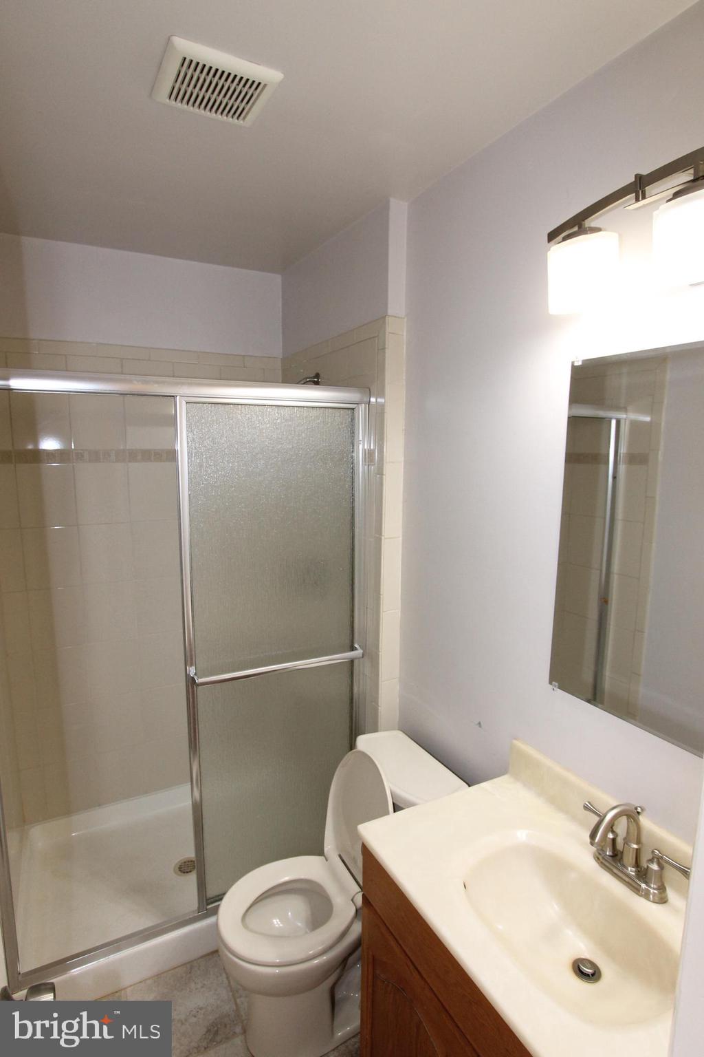 386 Bolton Road East Windsor, NJ 08520 - Photo 23 of 30 Master Bedroom Full Bath