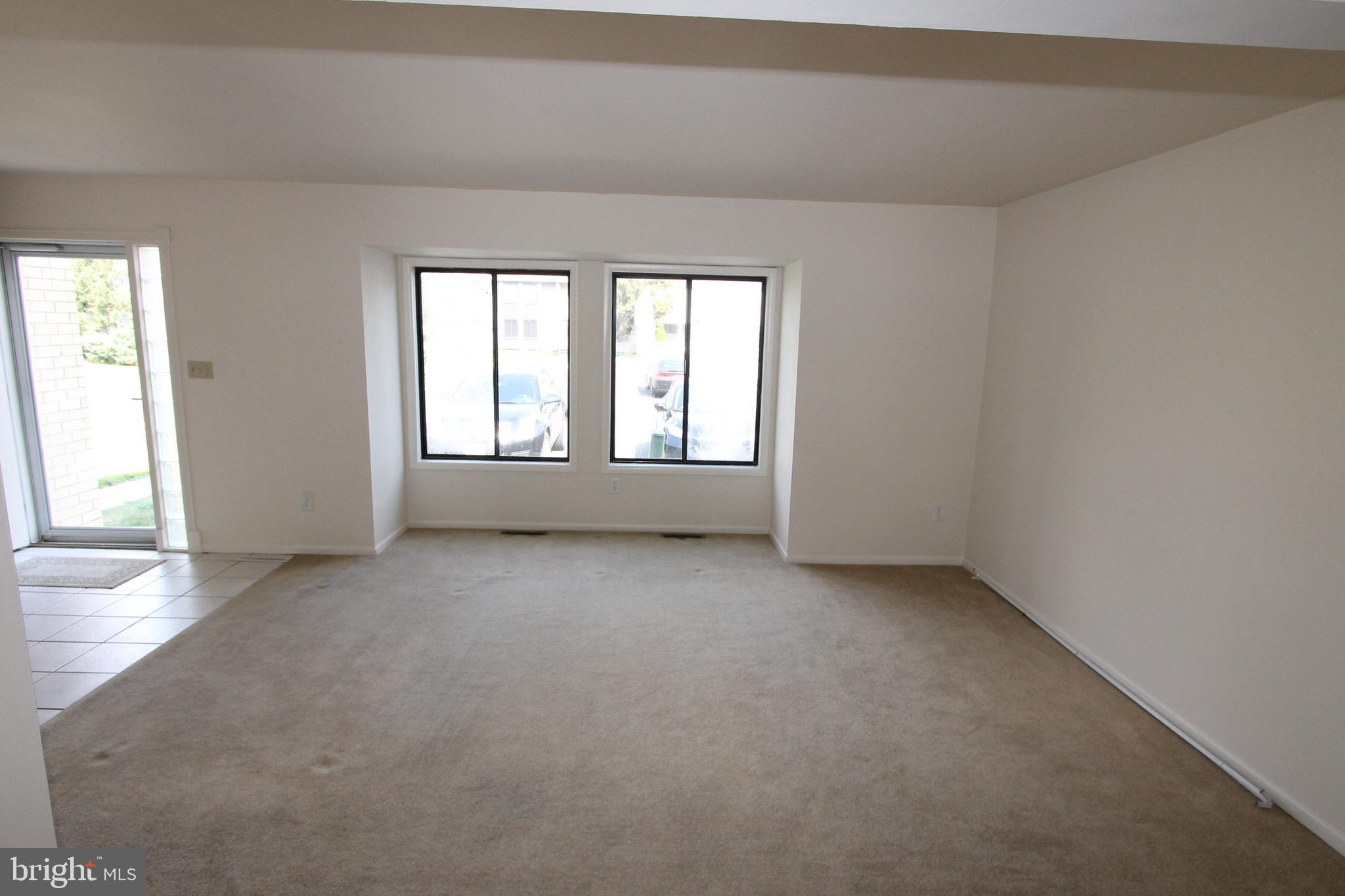 386 Bolton Road East Windsor, NJ 08520 - Photo 7 of 30 Freshly Painted Throughout!