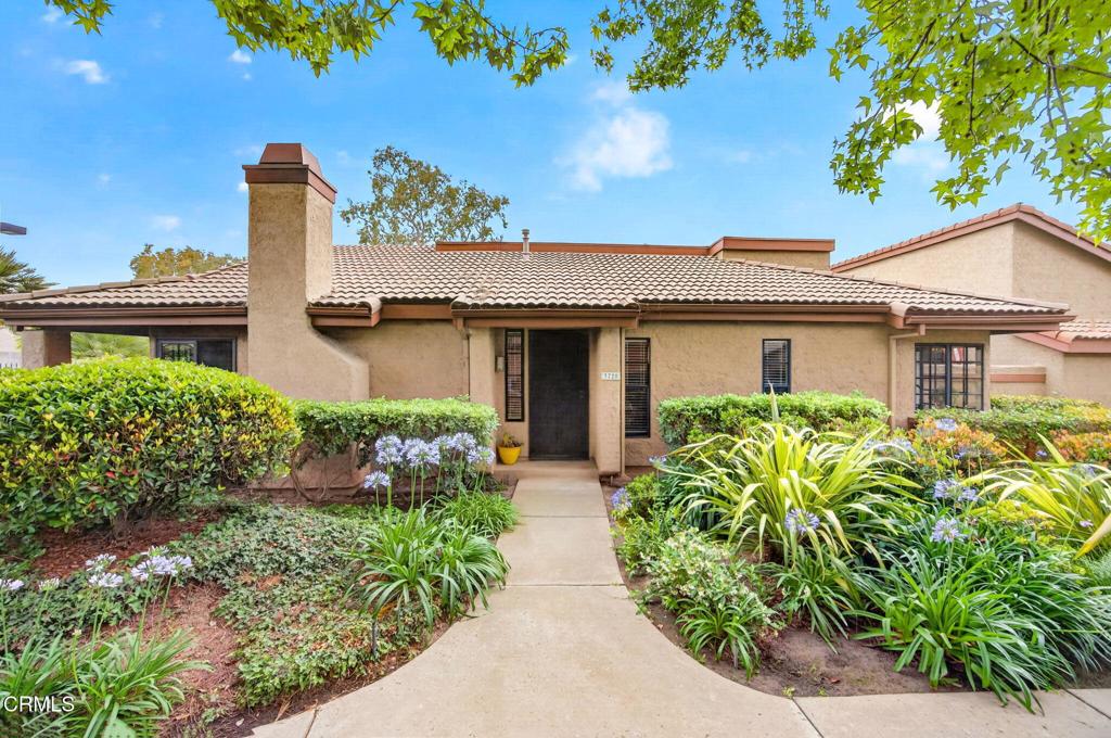 3720 Via Pacifica Walk Oxnard, CA 93035 - Photo 2 of 37 2-web-or-mls-Upmarket Media-3720ViaP011