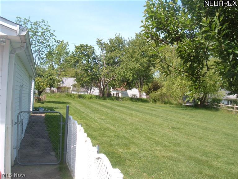 16579 Webster Road Cleveland, OH 44130 - Photo 3 of 20 Gallery Image 3