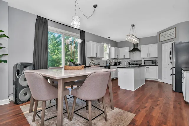 $635,000 | 2772 Berman Road, North Aurora, IL 60542