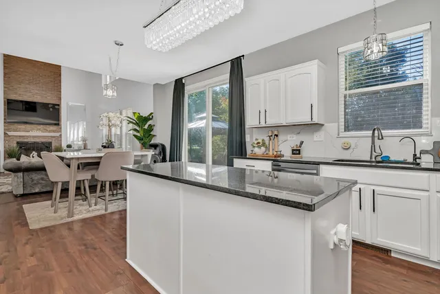 $635,000 | 2772 Berman Road, North Aurora, IL 60542