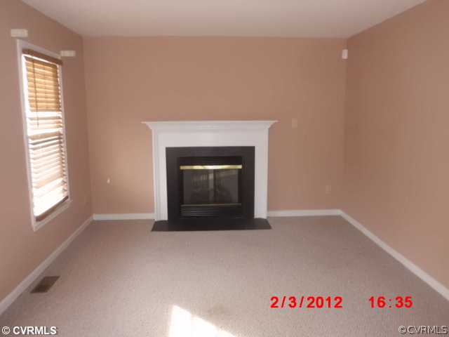 9500 Country Way Road Glen Allen, VA 23060 - Photo 2 of 9 Living Room