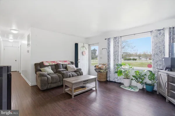 $325,000 | 15421 Oakland Road, Goldsboro, MD 21636