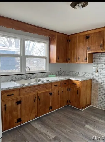 $289,900 | 402 Buckley Road, Salina, NY 13088