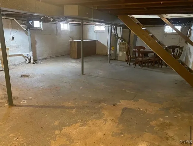 $289,900 | 402 Buckley Road, Salina, NY 13088