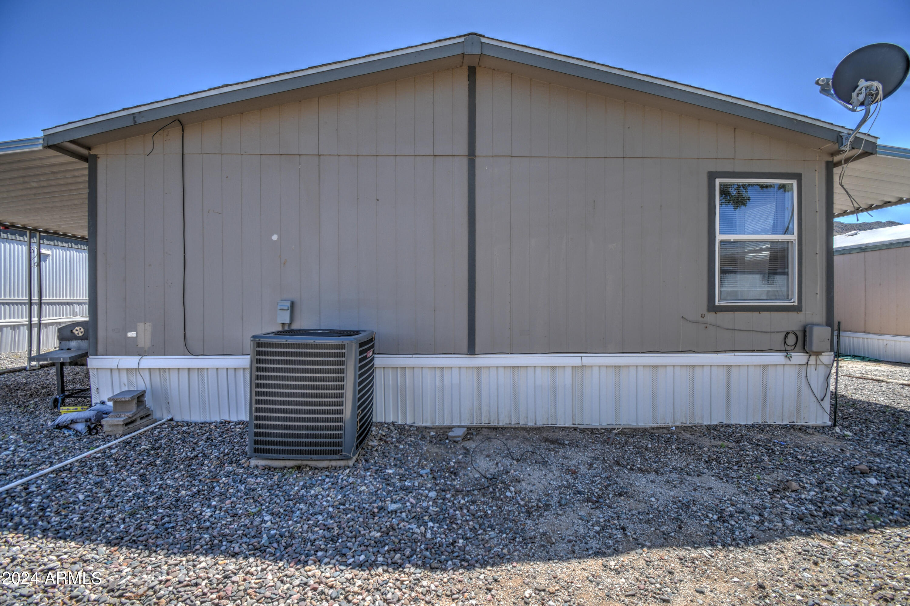 814 West Mineral Road Phoenix, AZ 85041 - Photo 17 of 17 Rear 1