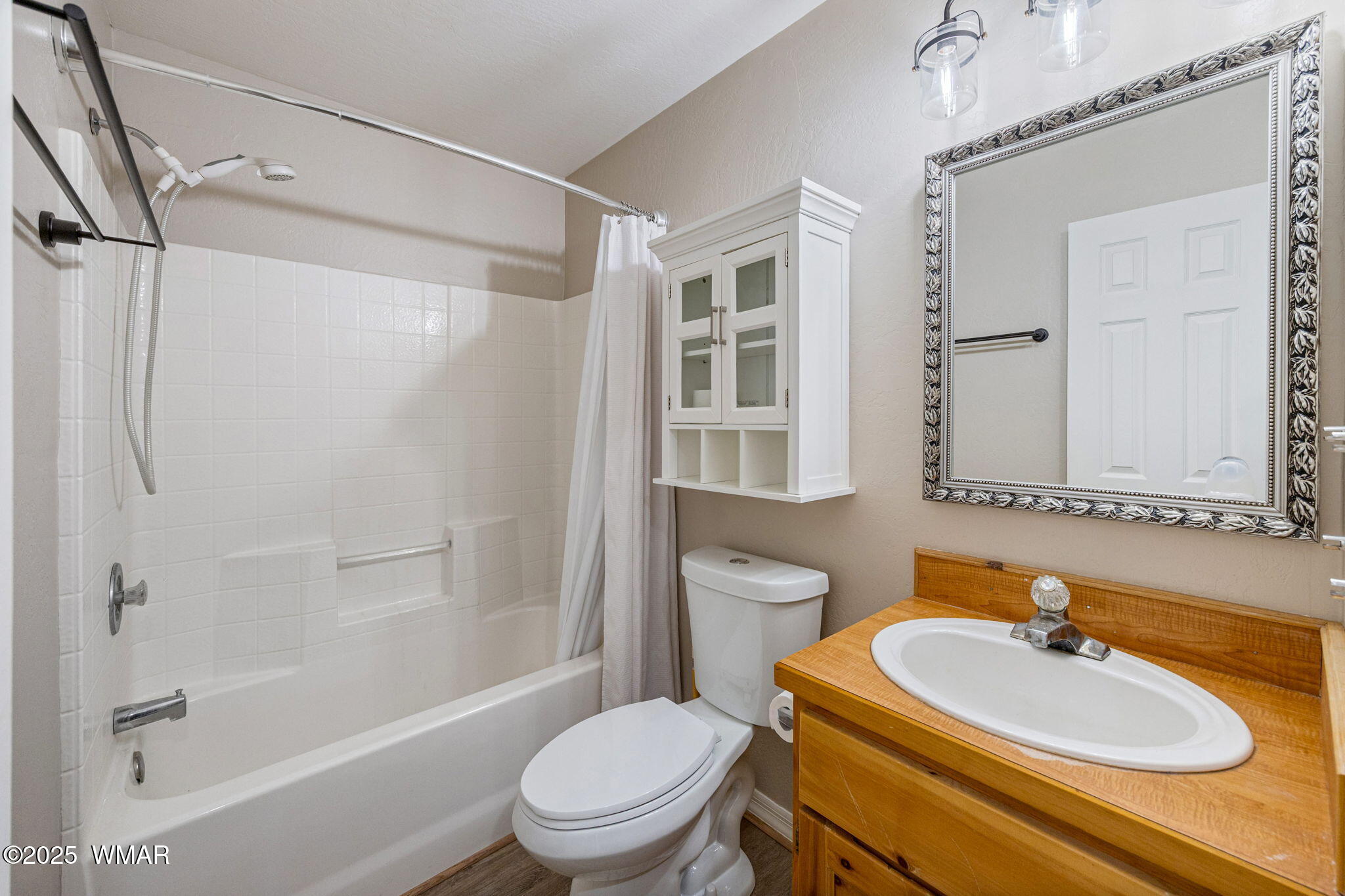 24 North Woodland Road Lakeside, AZ 85929 - Photo 24 of 37 Guest House Bathroom