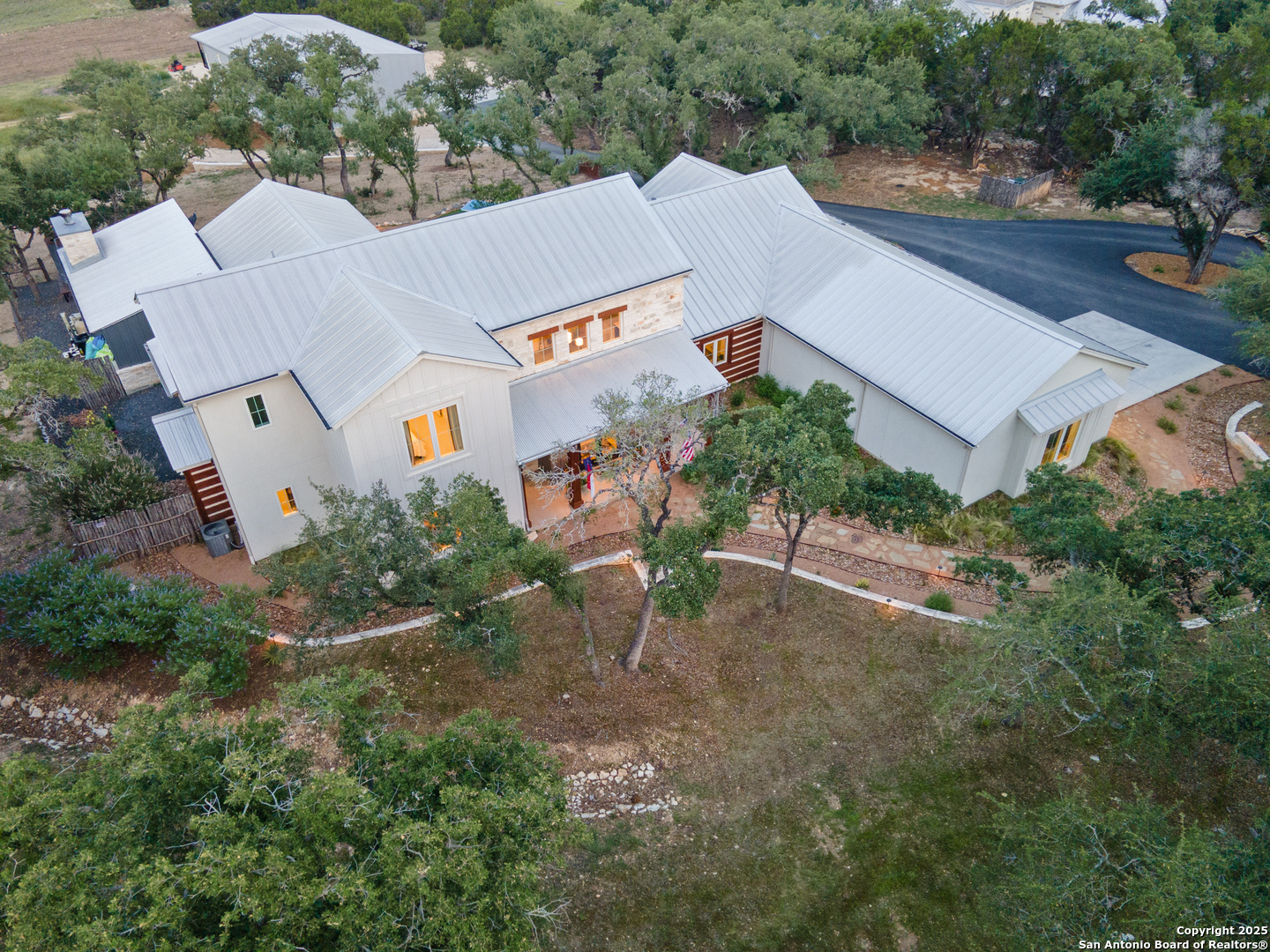 1257 Adyson Rdg Drive Bulverde, TX 78163 - Photo 4 of 95