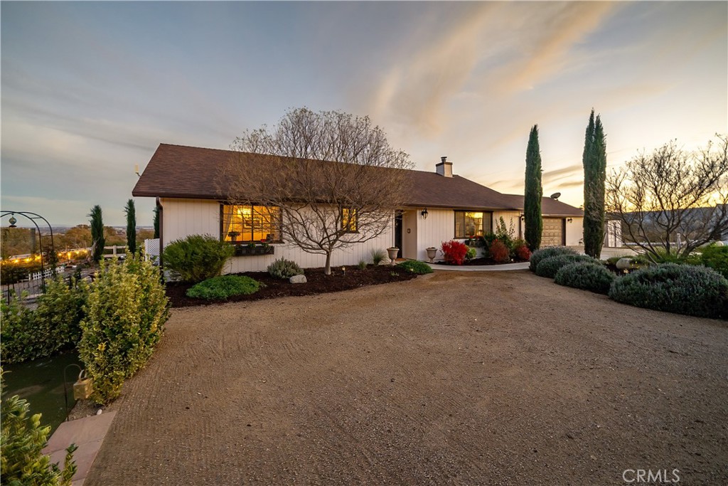 7245 Nonpariel Road Paso Robles, CA 93446 - Photo 3 of 64