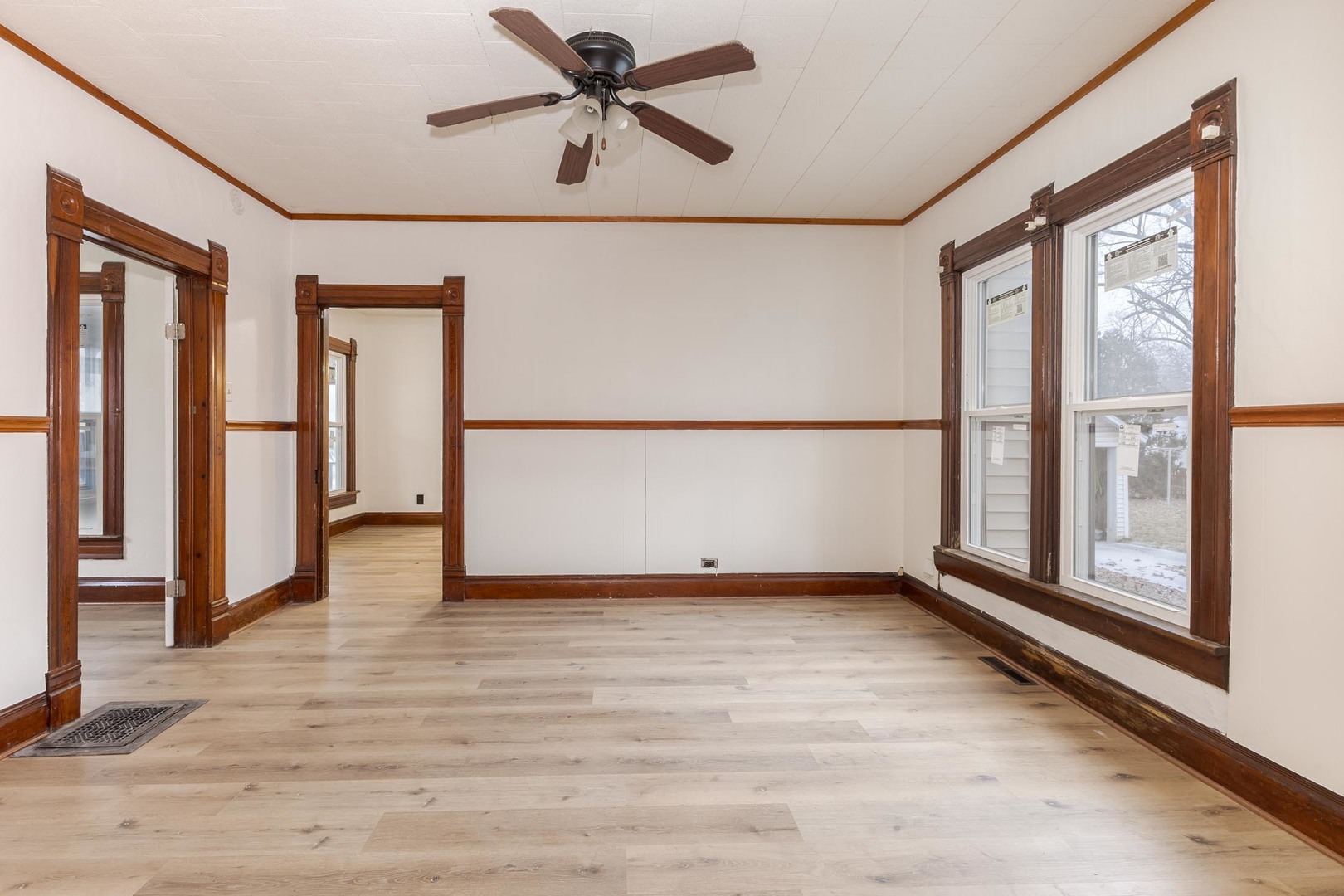 726 West South Street Pontiac, IL 61764 - Photo 12 of 34