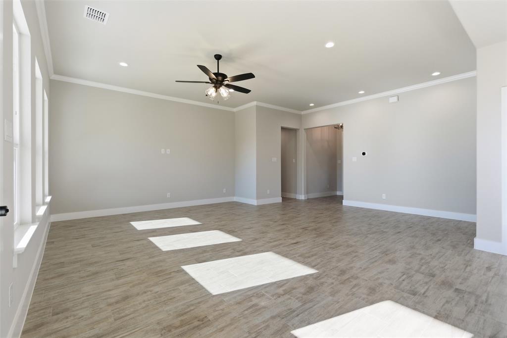328 Rita Ridge Millsap, TX 76066 - Photo 9 of 27