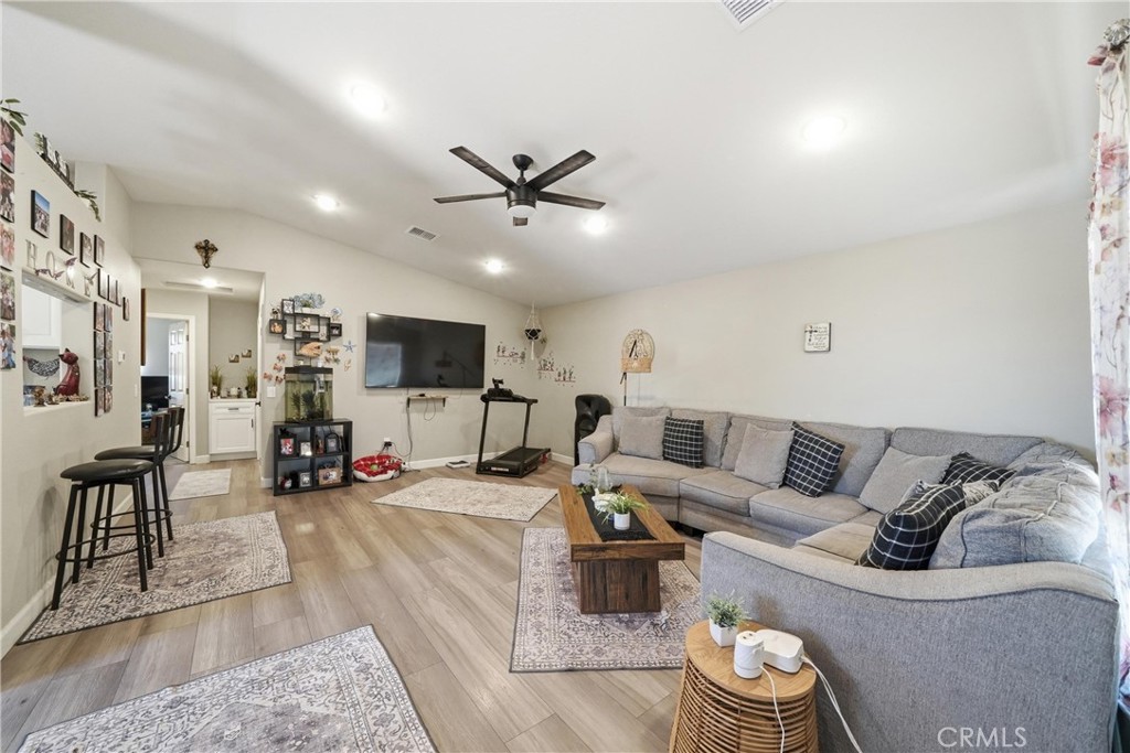 23560 Tussing Ranch Road Apple Valley, CA 92308 - Photo 11 of 31