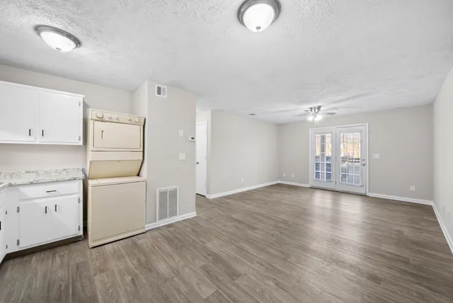 $875 | 3239 Tower Drive, Unit B, Clarksville, TN 37042