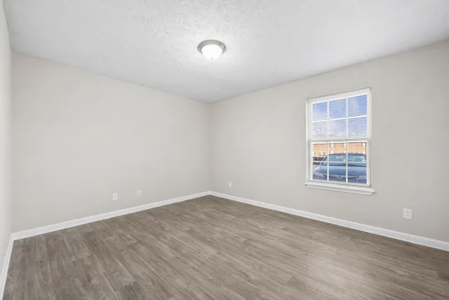 $875 | 3239 Tower Drive, Unit B, Clarksville, TN 37042