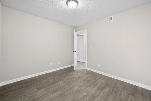 $875 | 3239 Tower Drive, Unit B, Clarksville, TN 37042