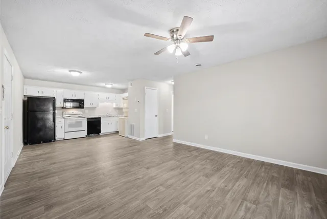 $875 | 3239 Tower Drive, Unit B, Clarksville, TN 37042