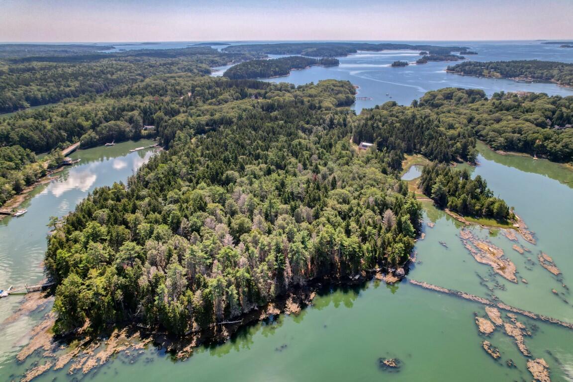 44-4 Windrush Lane Boothbay, ME 04537 - Photo 2 of 11 WindrushLane-0624