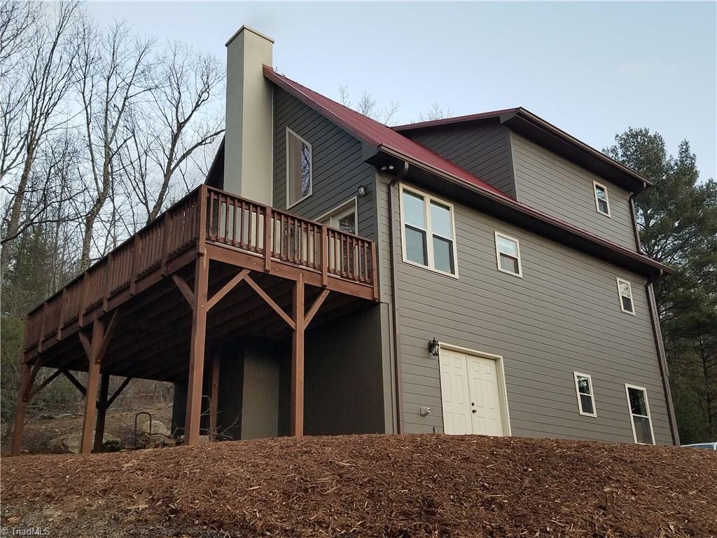 572 Casey Mountain Road Purlear, NC 28665 - Photo 2 of 22