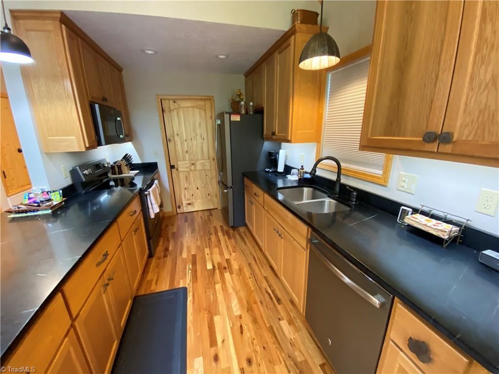 572 Casey Mountain Road Purlear, NC 28665 - Photo 8 of 22