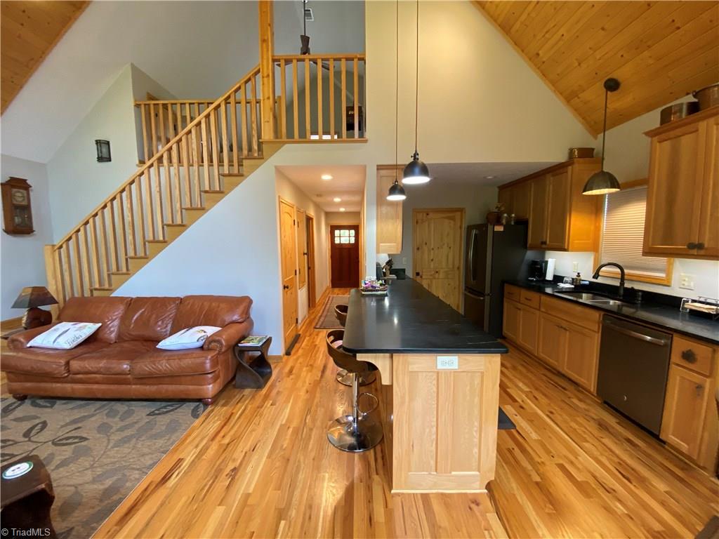 572 Casey Mountain Road Purlear, NC 28665 - Photo 9 of 22