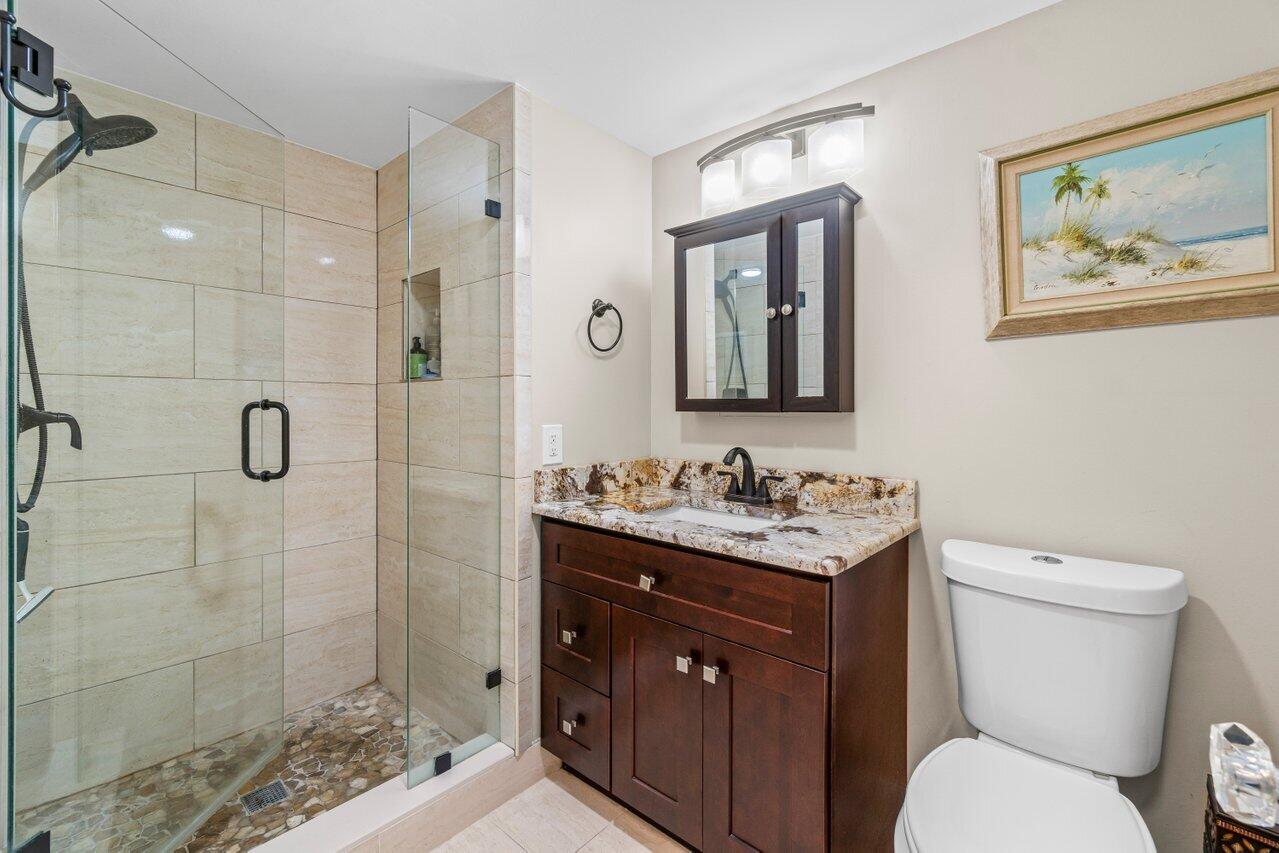 9 Stratford Drive, Unit D Boynton Beach, FL 33436 - Photo 13 of 61 013-9StratfordDriveEast-UnitD-BoyntonBea