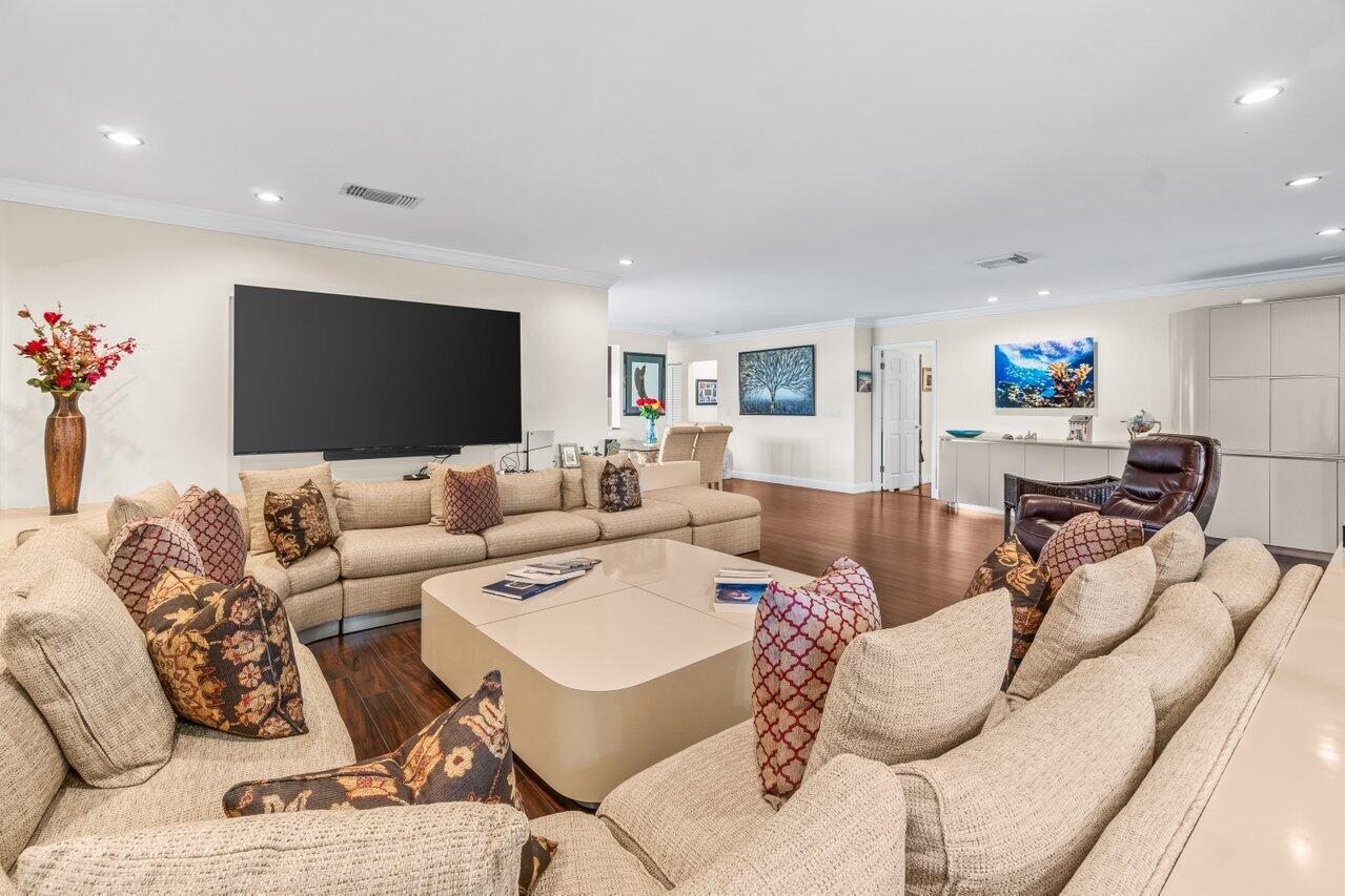 9 Stratford Drive, Unit D Boynton Beach, FL 33436 - Photo 9 of 61 009-9StratfordDriveEast-UnitD-BoyntonBea