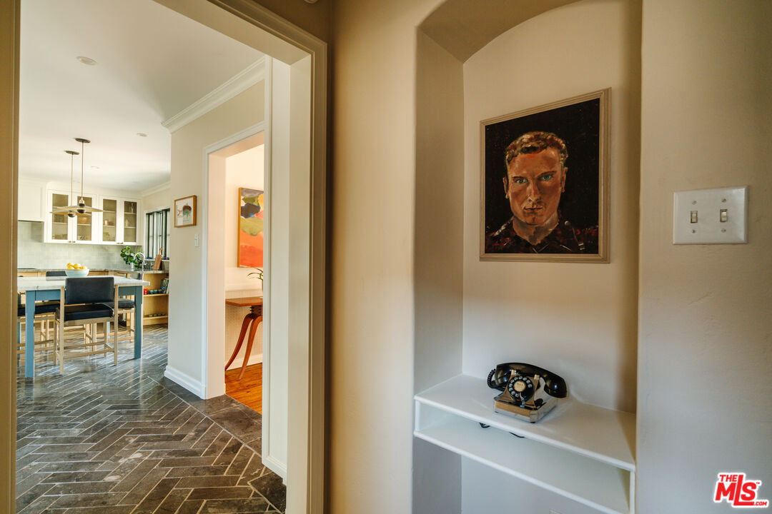 1465 Royal Boulevard Glendale, CA 91207 - Photo 22 of 67