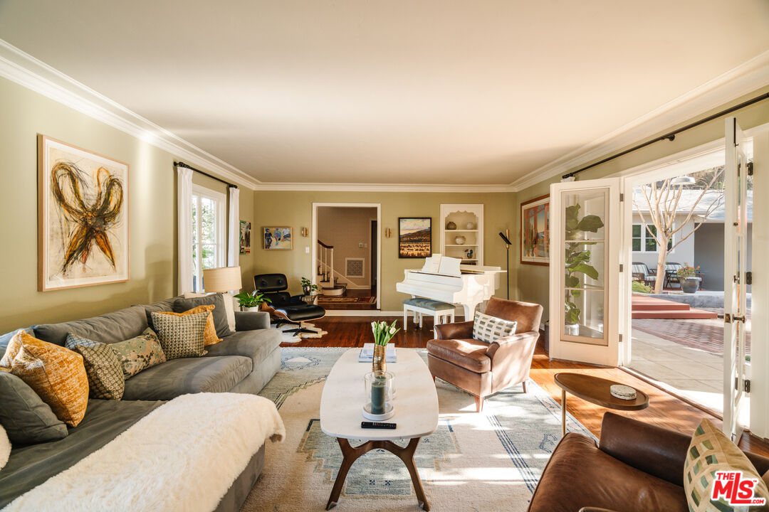 1465 Royal Boulevard Glendale, CA 91207 - Photo 6 of 67