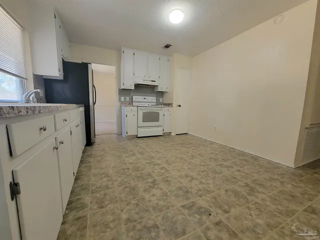 $245,000 | 4201 Burtonwood Drive, Pensacola, FL 32514