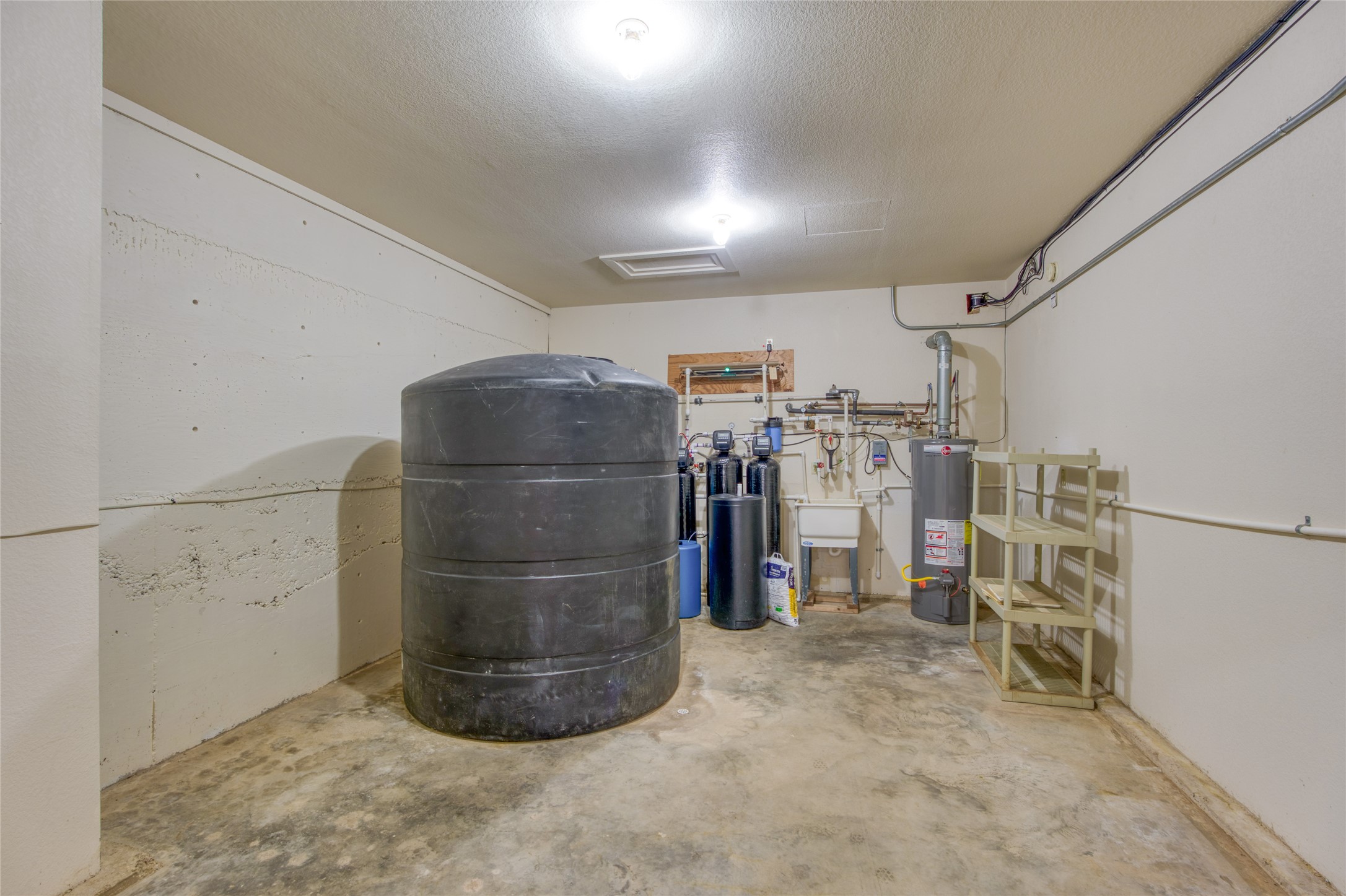 604 North Inwood Road Buchanan Dam, TX 78611 - Photo 27 of 35 a view of a storage & utility room