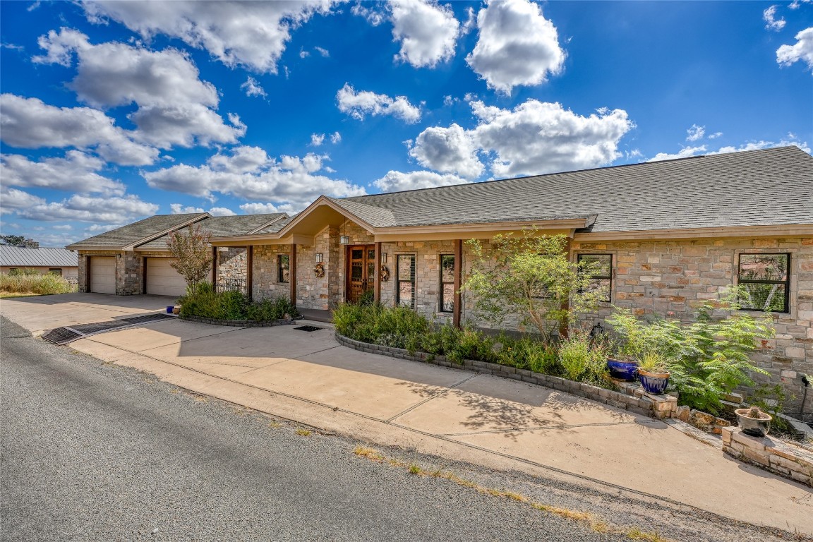 604 North Inwood Road Buchanan Dam, TX 78611 - Photo 3 of 35 Welcome to 604 N. Inwood